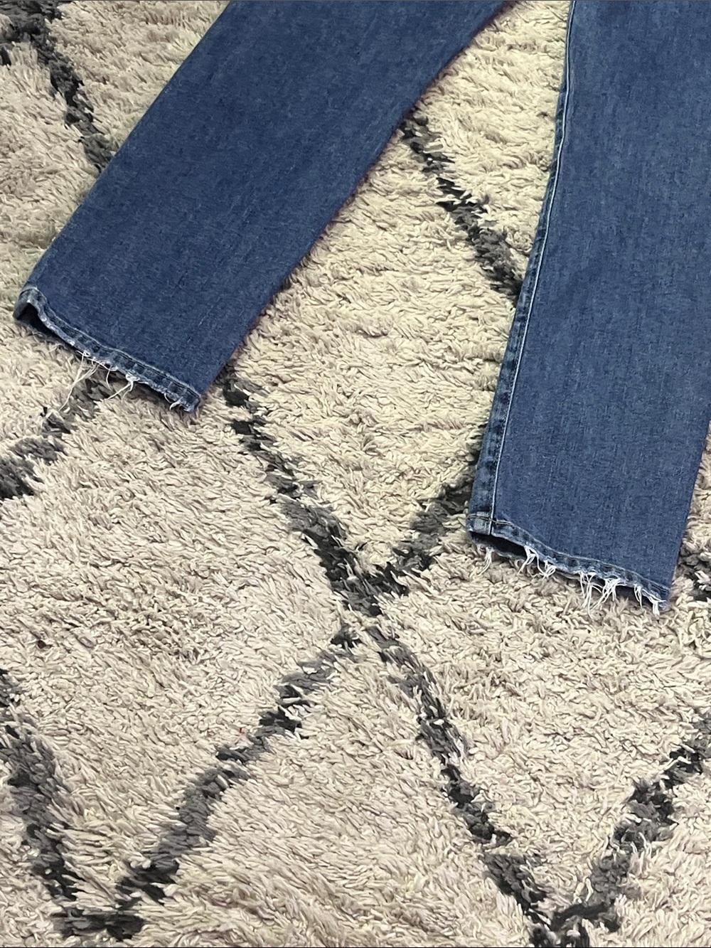 Joe’s Jeans High Rise Straight Ankle Jeans in Calabasas Wash (Size 29). - Picture 10 of 12